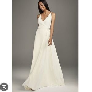 Brand New Vera Wrap Wedding Dress